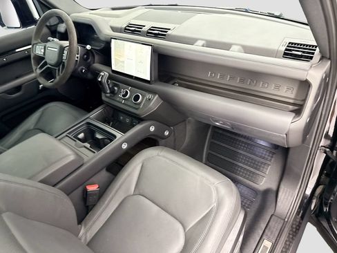 Certified 2024 Land Rover Defender 90 V8 AWD/4WD image 16