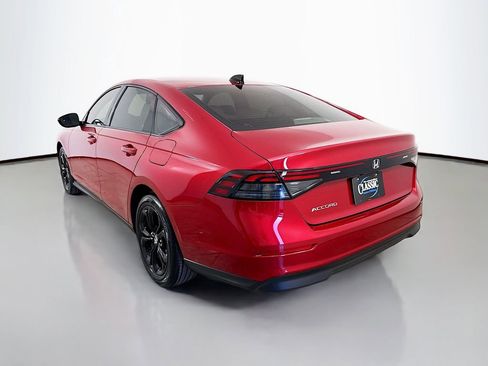 New 2025 Honda Accord SE image 5