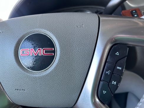 Used 2007 GMC Sierra 2500 SLT w/ Z71 Off-Road Package AWD/4WD image 20