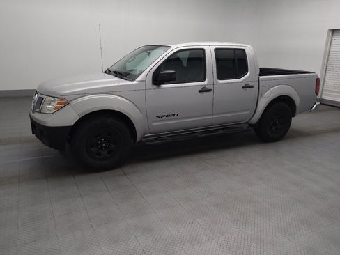 Used 2016 Nissan Frontier S RWD image 2