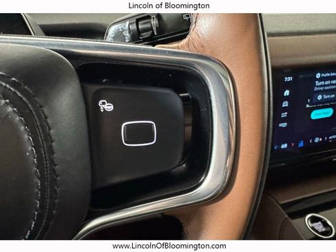 Used 2025 Lincoln Navigator Reserve image 48