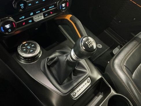 Used 2023 Ford Bronco Badlands image 21