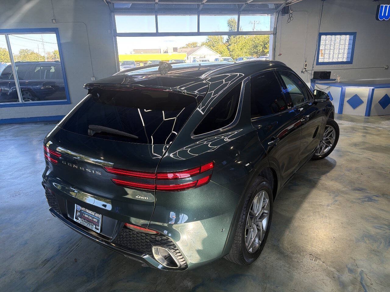 Used 2023 Genesis GV70 2.5T w/ Advanced Package AWD/4WD image 3