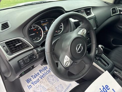 Used 2019 Nissan Sentra SV FWD image 11