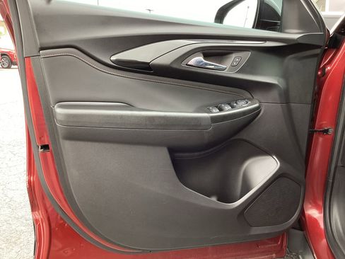 Used 2022 Chevrolet TrailBlazer RS FWD image 28