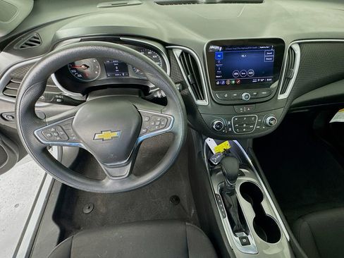 Used 2024 Chevrolet Malibu LT image 12