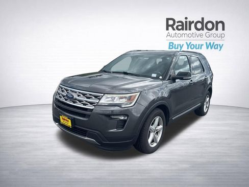 Used 2018 Ford Explorer XLT w/ Equipment Group 201A FWD image 7