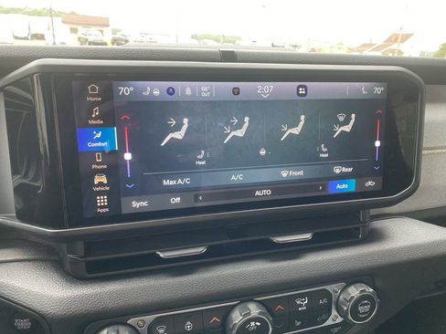 New 2025 Jeep Gladiator Sport AWD/4WD image 21