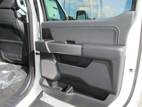 New 2026 Ford F350 Lariat w/ FX4 Off-Road Package image 16