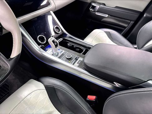 Used 2018 Land Rover Range Rover Sport SVR AWD/4WD image 19