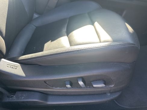 Used 2020 Cadillac XT6 Premium Luxury image 54