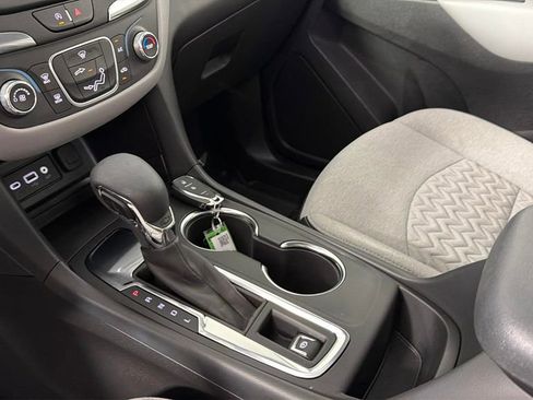Used 2024 Chevrolet Equinox LS FWD image 23