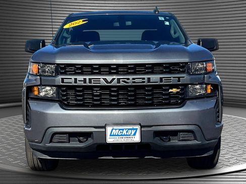 Used 2022 Chevrolet Silverado 1500 Custom image 2