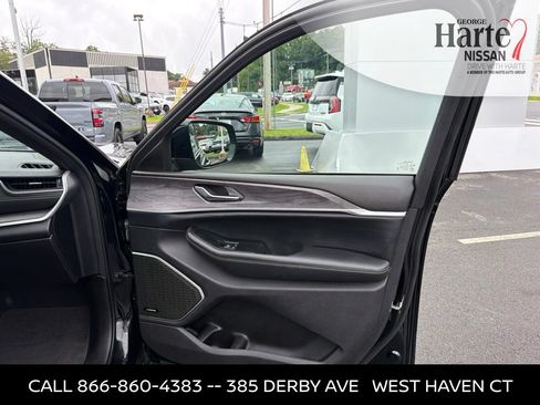 Used 2024 Jeep Grand Cherokee Limited 4xe AWD/4WD image 34