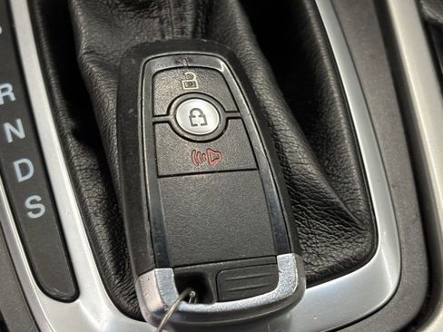 Used 2017 Ford Edge SEL w/ Equipment Group 201A image 29