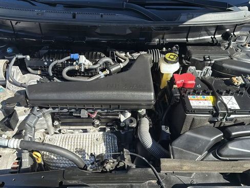 Used 2020 Nissan Rogue SV image 61