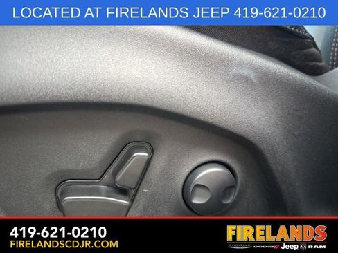 Used 2024 Jeep Compass Limited image 18