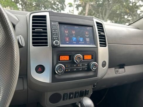 Used 2020 Nissan Frontier SV RWD image 30