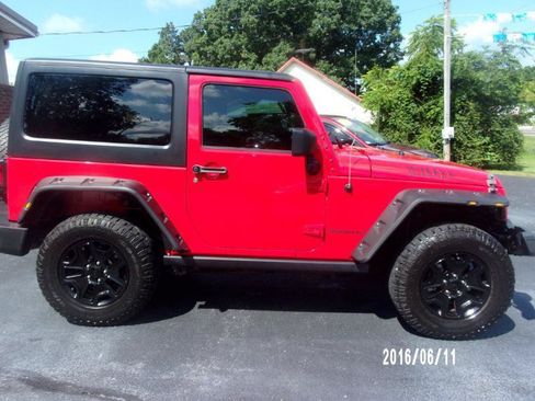 Used 2016 Jeep Wrangler Sport AWD/4WD image 4