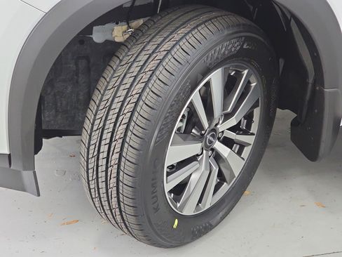 New 2025 Nissan Pathfinder SL image 33