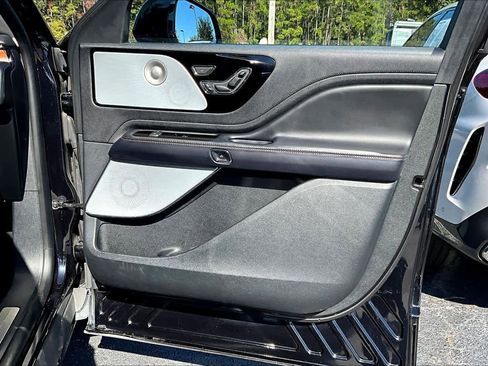 Used 2020 Lincoln Aviator Reserve w/ Equipment Group 202A image 21