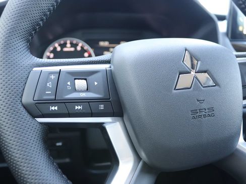 New 2026 Mitsubishi Outlander AWD image 30