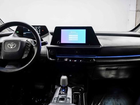 Certified 2026 Toyota Prius FWD image 14
