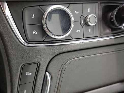 Used 2020 Cadillac XT5 Premium Luxury image 24