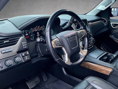 Used 2019 GMC Yukon Denali w/ Denali Ultimate Package image 19