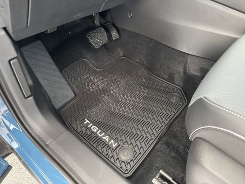 New 2026 Volkswagen Tiguan SE image 17