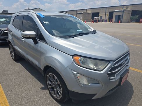 Used 2019 Ford EcoSport Titanium FWD image 2