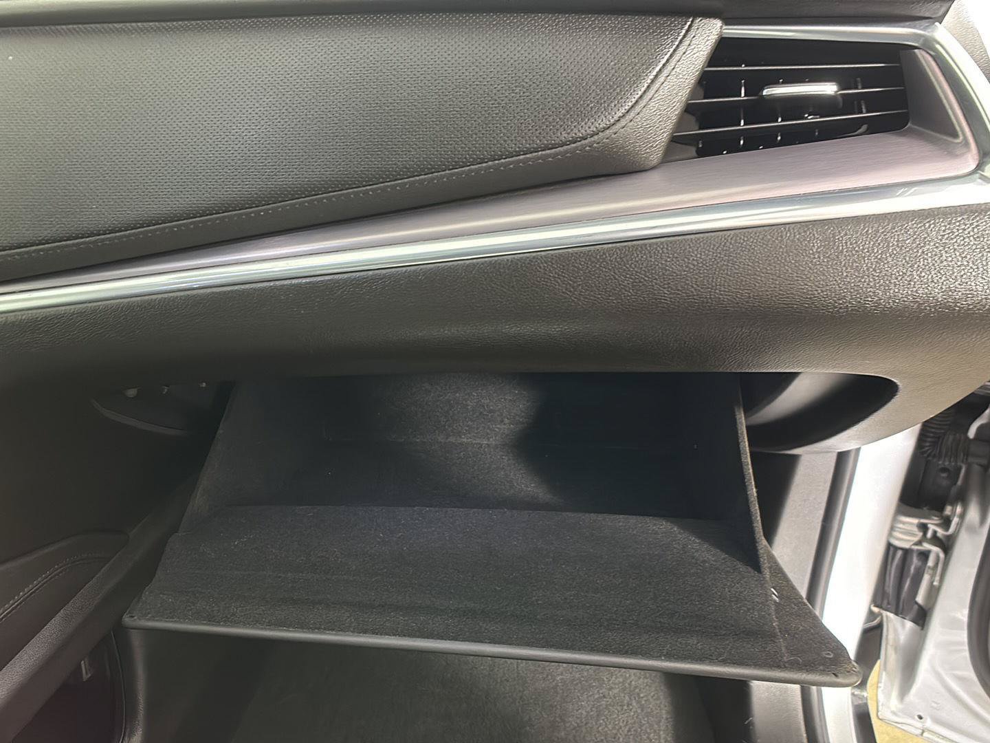Used 2019 Cadillac XT5 Premium Luxury AWD/4WD image 15