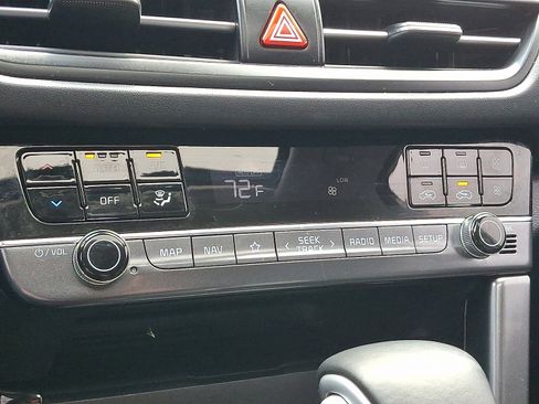 Used 2024 Kia Seltos EX AWD/4WD image 16