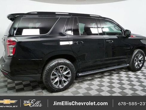 Used 2024 Chevrolet Tahoe Z71 w/ Luxury Package AWD/4WD image 2