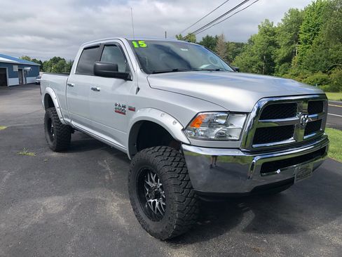 Used 2015 RAM 2500 SLT image 3