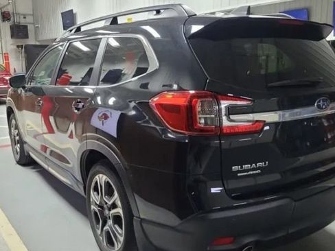 Used 2023 Subaru Ascent Limited w/ Technology Package image 2