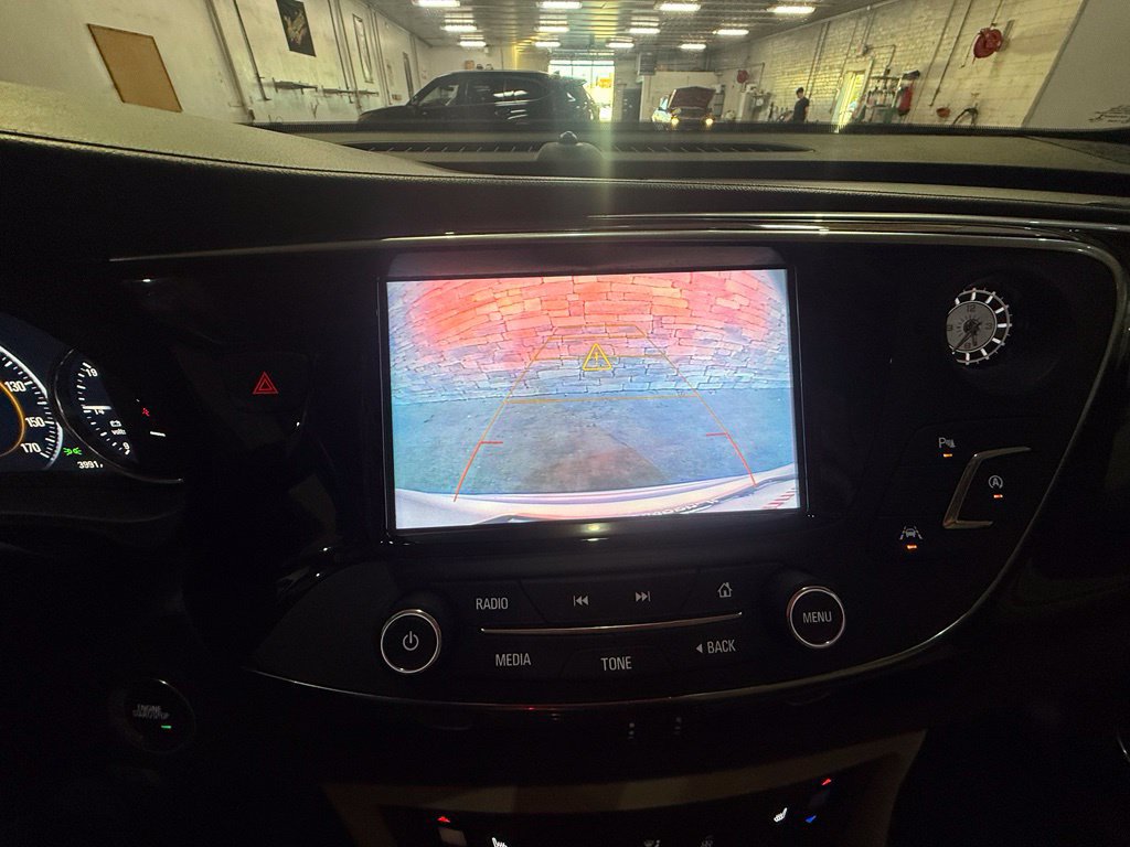 Used 2019 Buick Envision Premium AWD/4WD image 9
