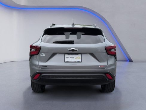 Used 2025 Chevrolet Trax RS w/ Driver Confidence Package FWD image 14
