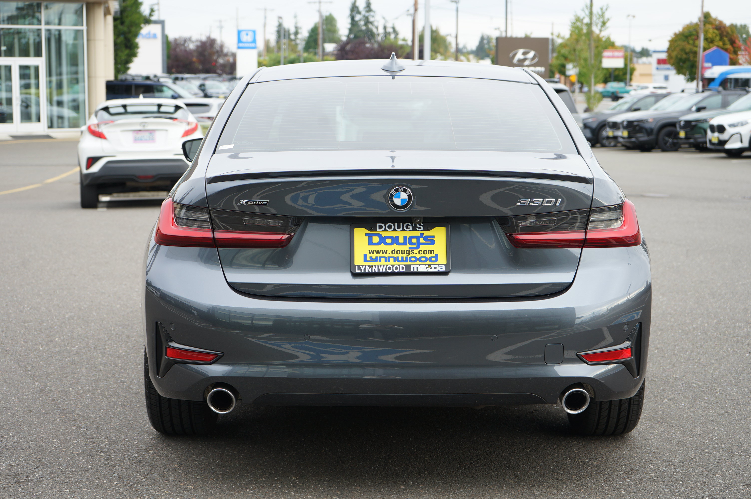 Used 2022 BMW 330i xDrive Sedan w/ Premium Package 2 AWD/4WD image 5