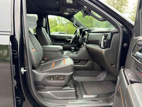 Used 2023 GMC Sierra 1500 AT4 w/ AT4 Preferred Package AWD/4WD image 14