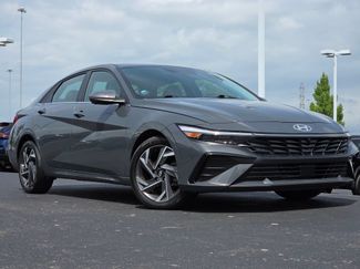 Used 2024 Hyundai Elantra Limited FWD video 2