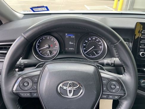 Used 2023 Toyota Camry SE FWD image 12