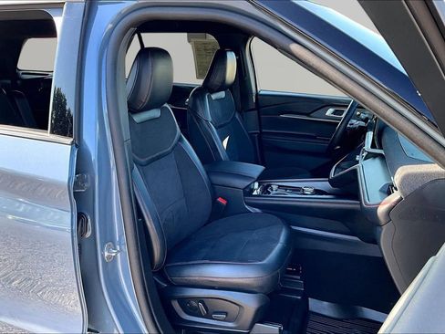 Certified 2025 Ford Explorer ST AWD/4WD image 7