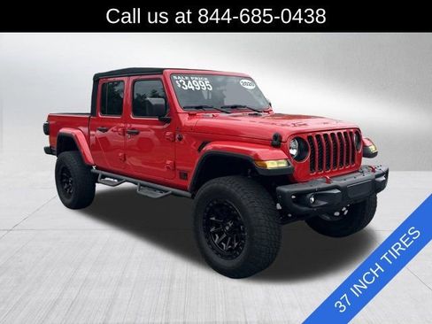 Used 2020 Jeep Gladiator Overland w/ Safety Group AWD/4WD image 3