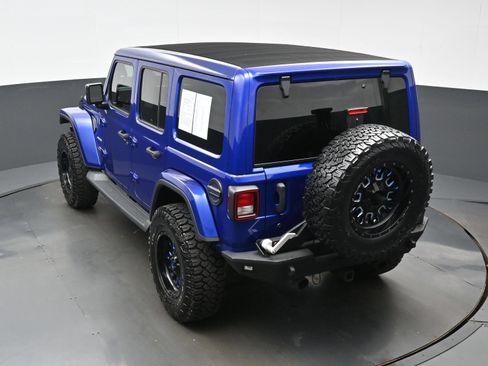 Used 2020 Jeep Wrangler Unlimited Sahara AWD/4WD image 36