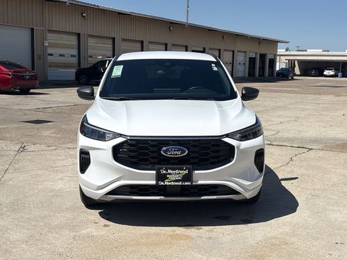 Used 2023 Ford Escape ST-Line w/ Tech Pack #1 FWD image 2