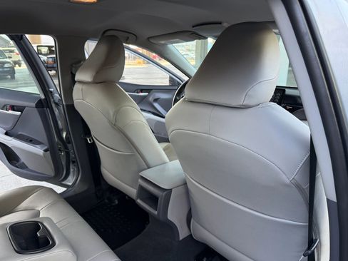 Used 2022 Toyota Camry LE image 18