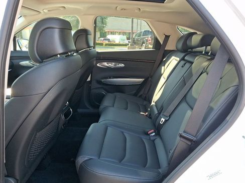 Used 2023 Genesis GV70 2.5T w/ Select Package AWD/4WD image 10