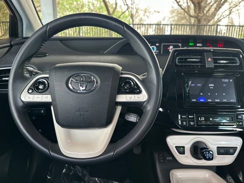 Certified 2017 Toyota Prius Four w/ Advanced Technology Package image 17