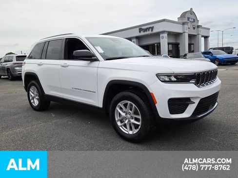 Used 2025 Jeep Grand Cherokee Laredo X w/ Luxury Tech Group I AWD/4WD image 21